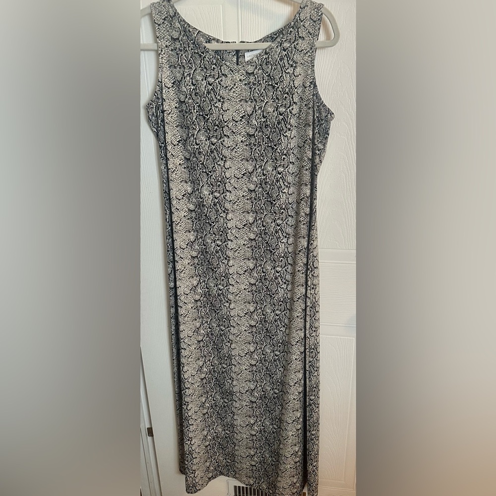 Liz Claiborne Black and Gray Patterned Dress